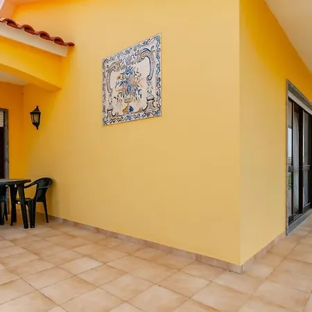 Apartment A Big Beautiful House Near Santa Cruz A dos Cunhados