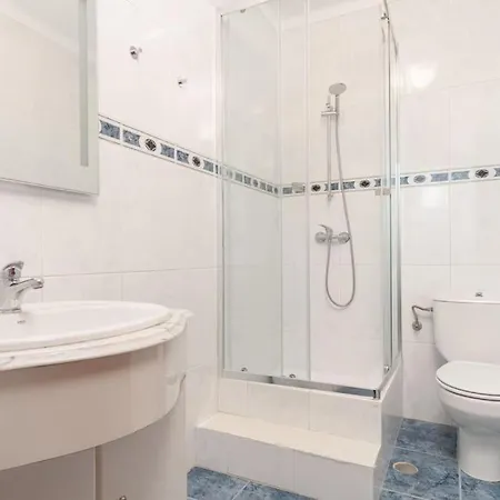 A Big Beautiful House Near Santa Cruz Apartment A dos Cunhados