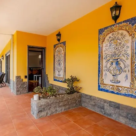 Apartment A Big Beautiful House Near Santa Cruz A dos Cunhados