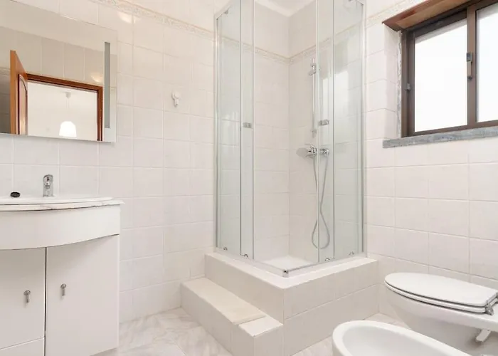 A Big Beautiful House Near Santa Cruz * 阿多斯科姆哈多斯