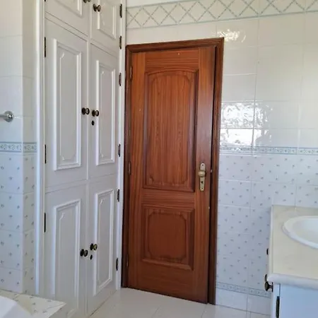 A Big Beautiful House Near Santa Cruz * A dos Cunhados