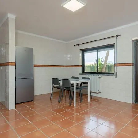 Apartamento A Big Beautiful House Near Santa Cruz A dos Cunhados