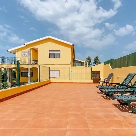 A Big Beautiful House Near Santa Cruz * A dos Cunhados