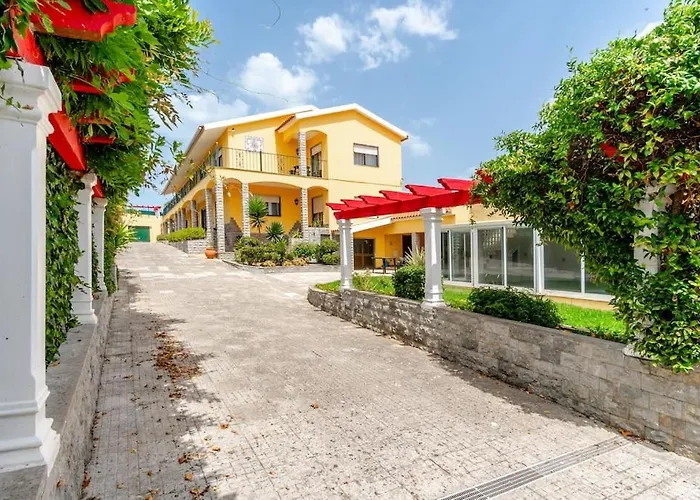 דירה A Big Beautiful House Near Santa Cruz *