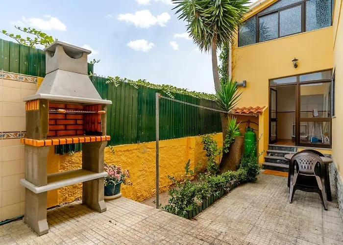 דירה A Big Beautiful House Near Santa Cruz