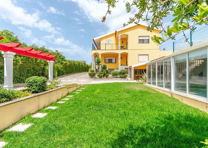 A Big Beautiful House Near Santa Cruz 阿多斯科姆哈多斯